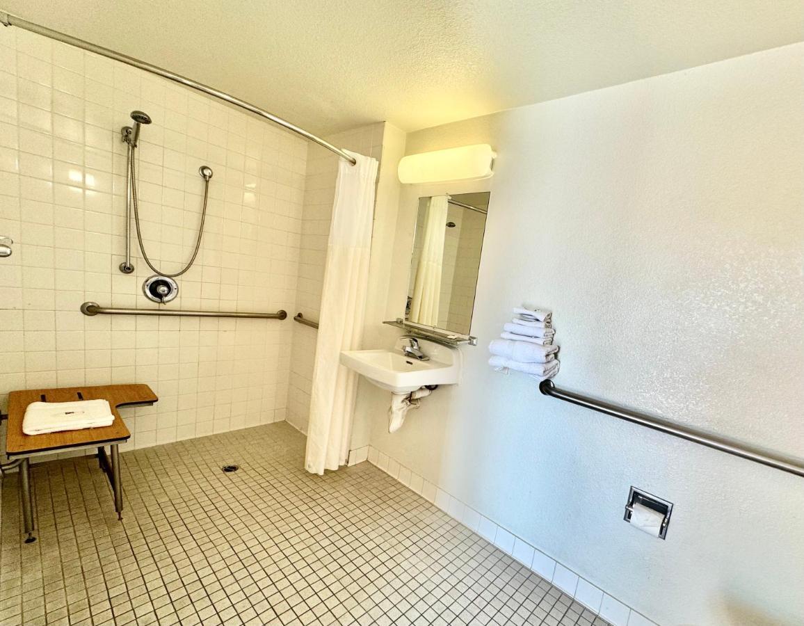 Studio 6 Bellflower Ca Los Angeles Exterior photo