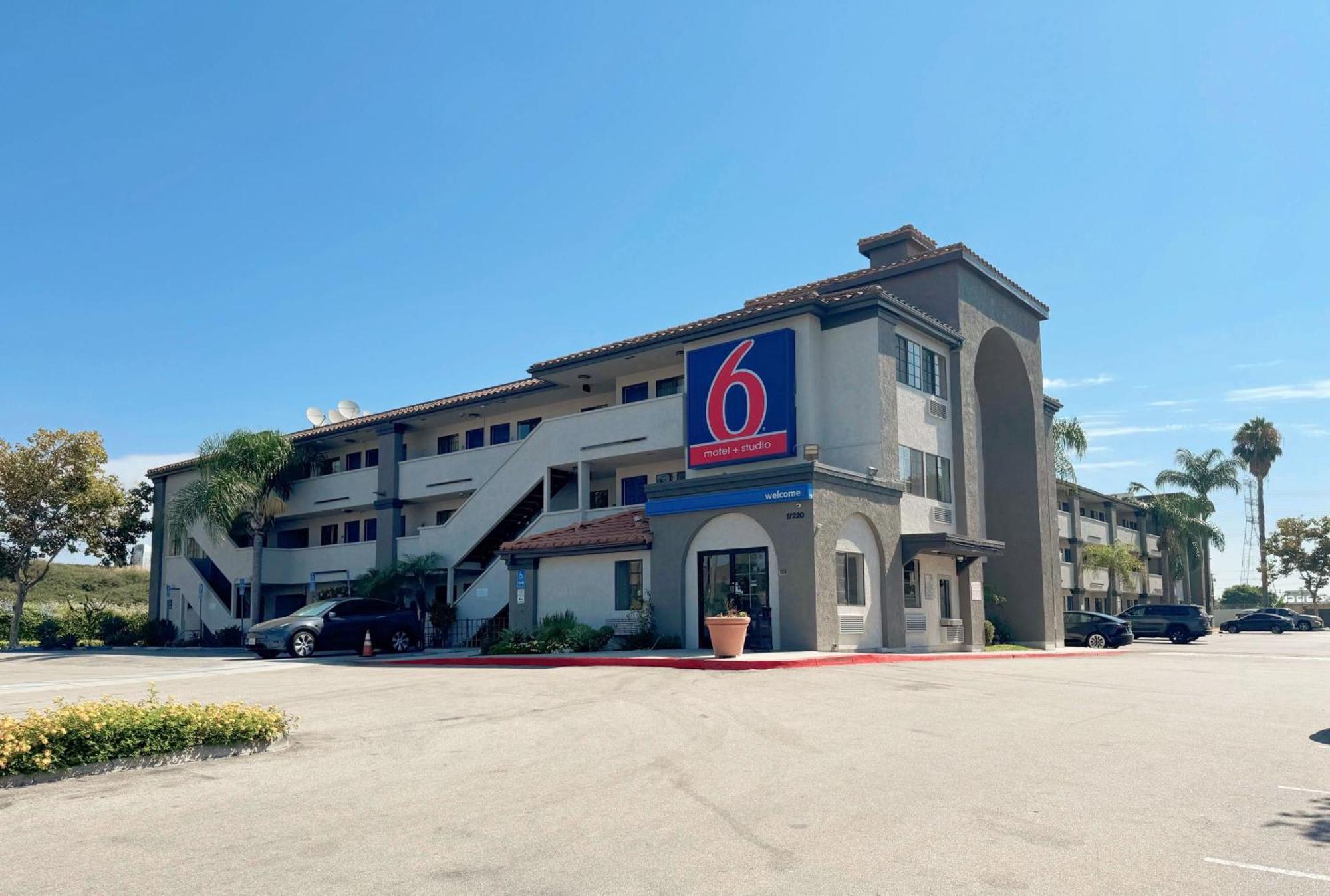 Studio 6 Bellflower Ca Los Angeles Exterior photo