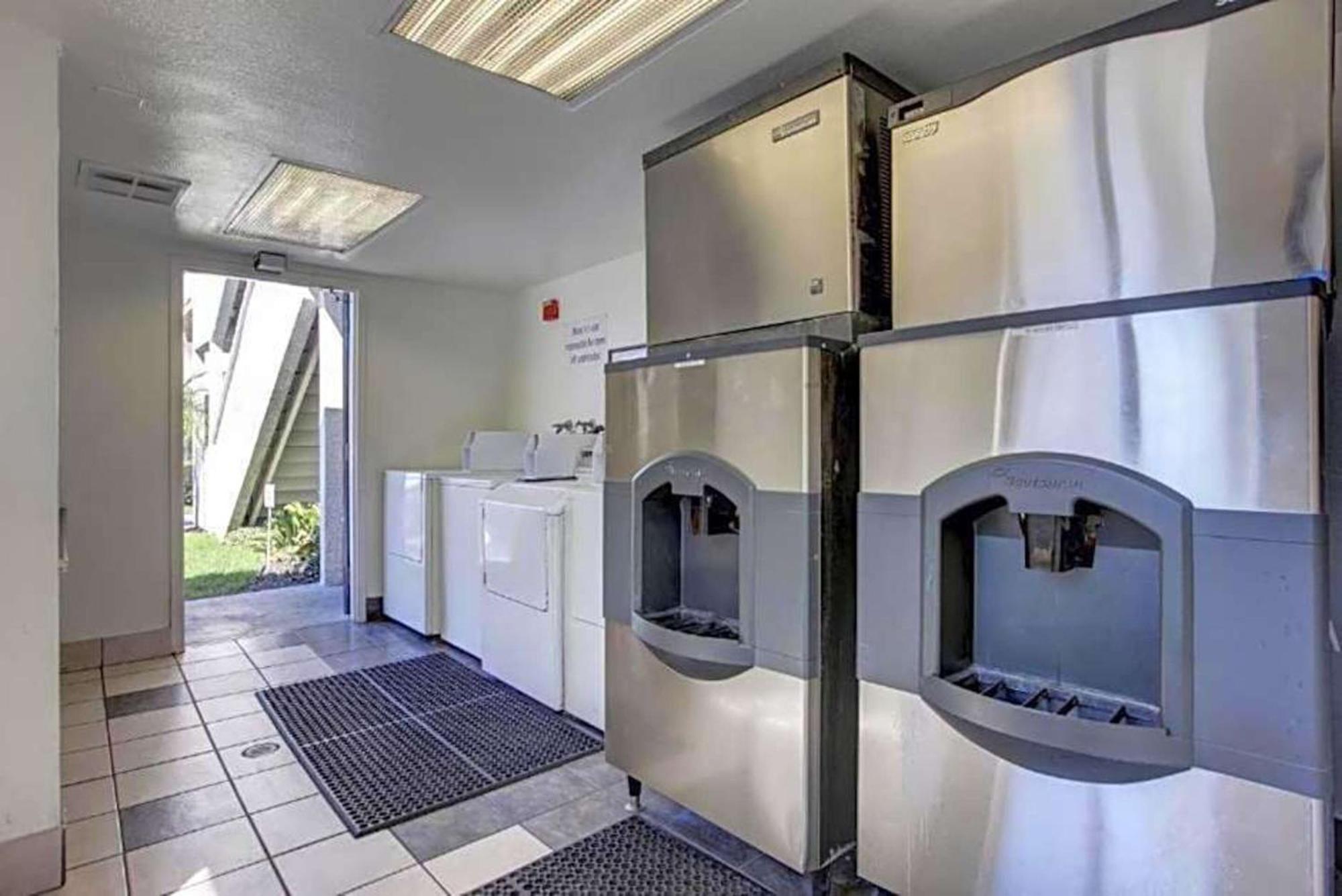 Studio 6 Bellflower Ca Los Angeles Exterior photo
