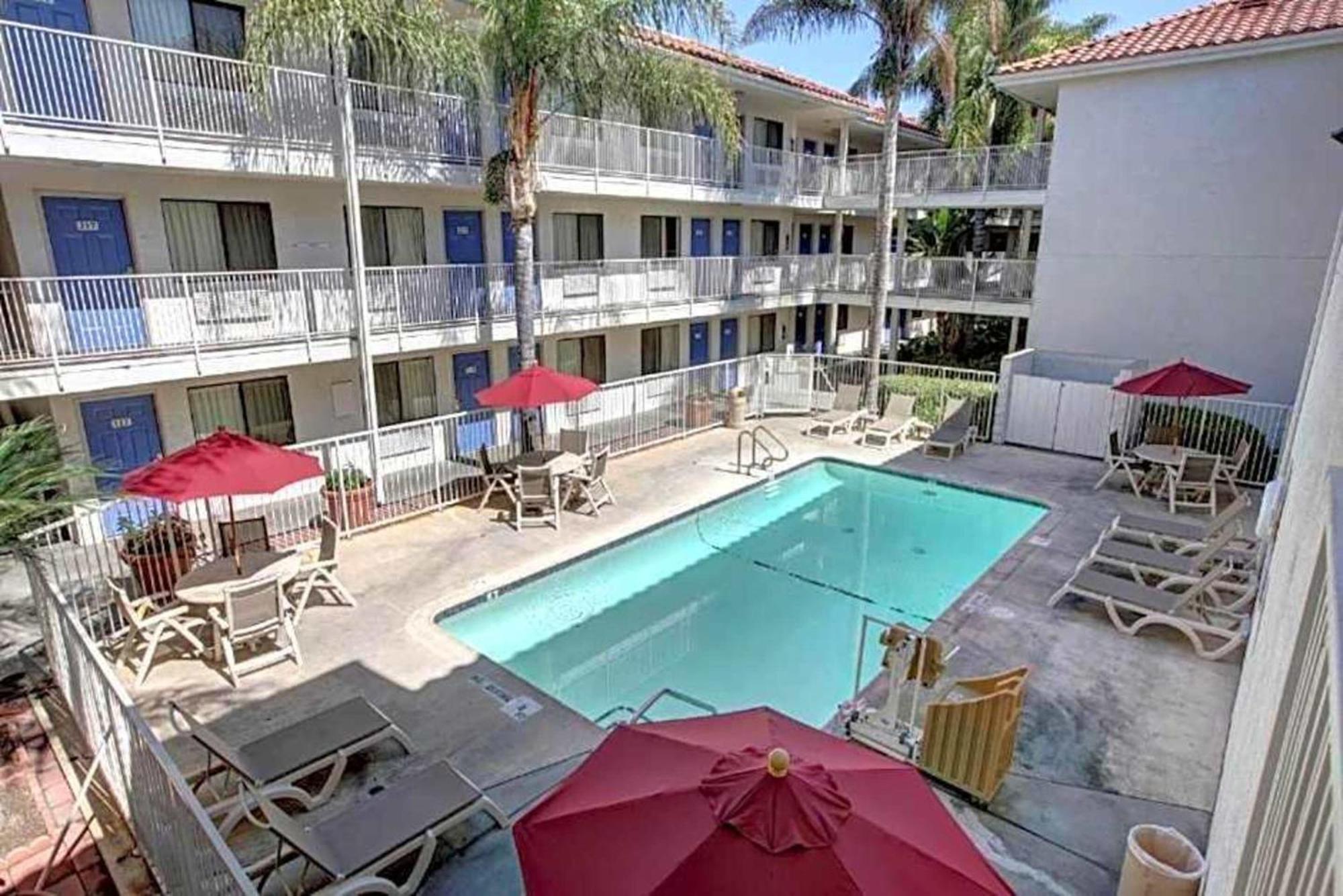 Studio 6 Bellflower Ca Los Angeles Exterior photo